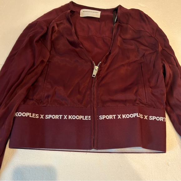 The Kooples NWT sports blazer maroon white crop fitness top maroon zip front - Picture 10 of 14